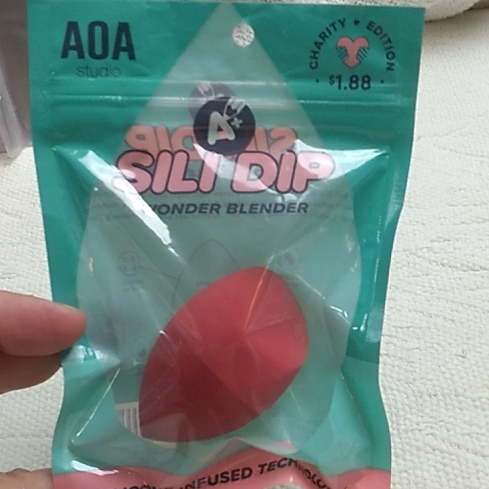 AOA Makeup Blenders, Blender Travel Covers & Mixing Palette
